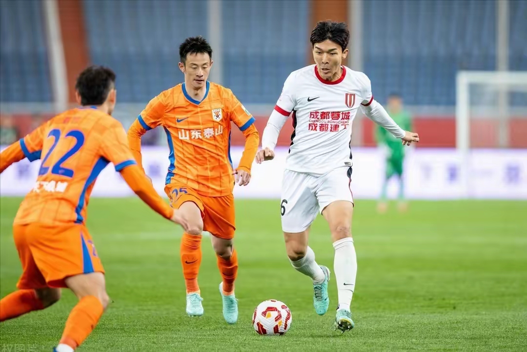 包含今晨英超焦点战，成都蓉城豪取连胜，底气十足，球探报告显示潜力的词条